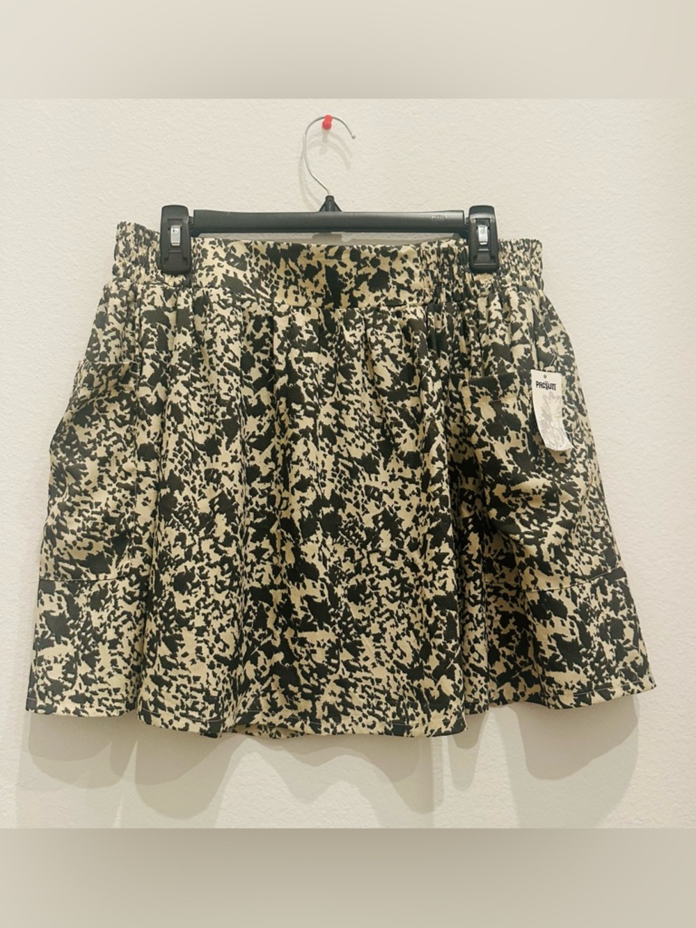 Pac Sun Abstract Print Elastic-Waist Mini Skirt - Black & Cream